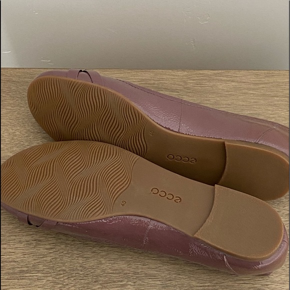 Women’s Ecco flats - Picture 3 of 3